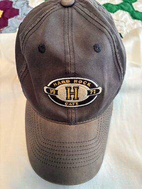 Hard Rock Café Maui Embroidered Gray Baseball Cap